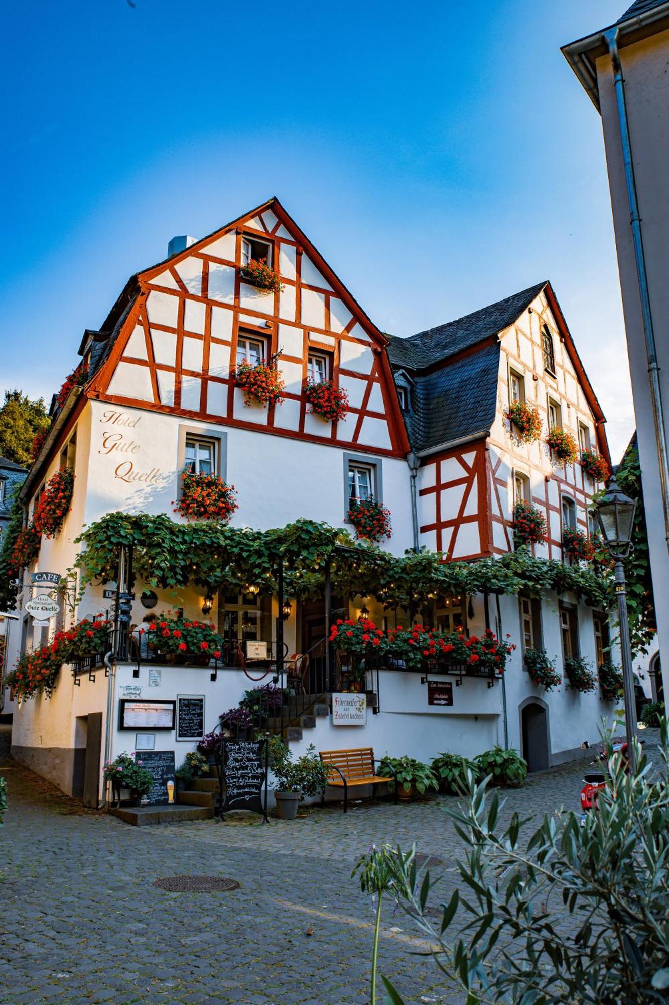 Hotel Gute Quelle Байлщайн Екстериор снимка