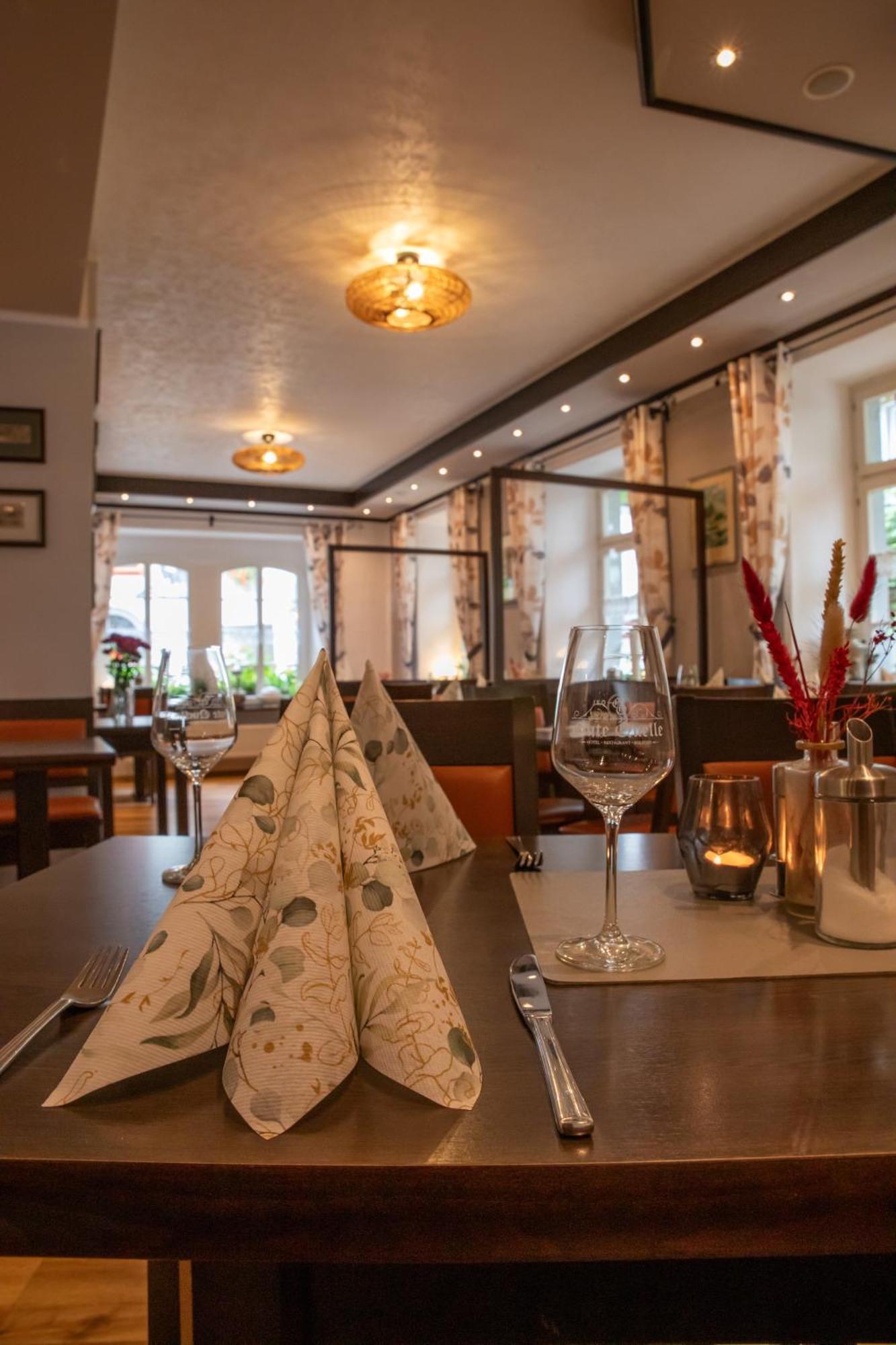Hotel Gute Quelle Байлщайн Екстериор снимка